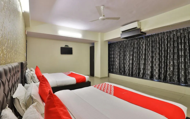 Siddhi Vinayak Rooms By OYO Rooms