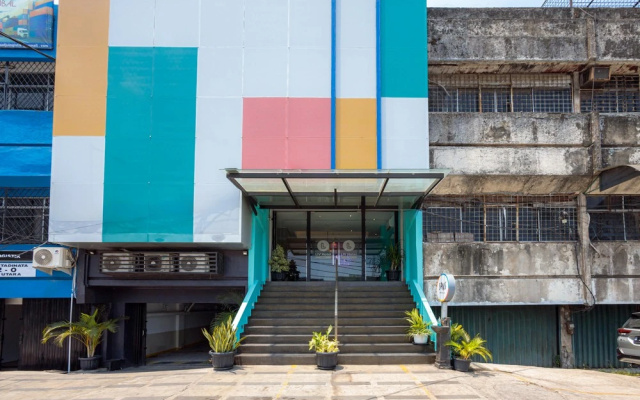 Sans Hotel Liv Ancol By Reddoorz