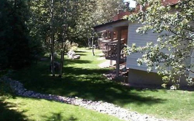 Winterwood Townhomes Win08 2 Br Condo by RedAwning