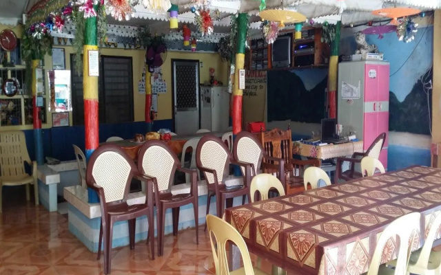 Wow Na Wow Tourist Inn