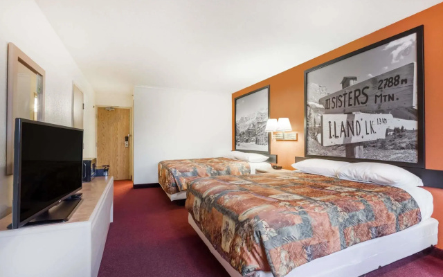 Fernie Fox Hotel