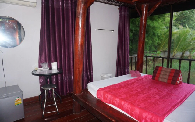 Jiratchaya Garden Hotel