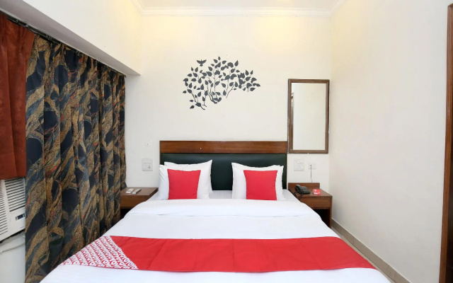 OYO 1950 Hotel Supreme