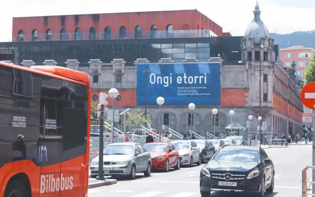 Homeloving apartment Bilbao centre with Parking space
