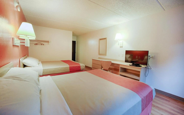 Motel 6 Albany, NY