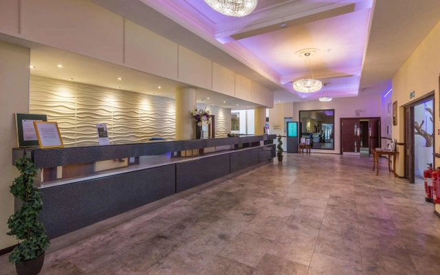 Rockingham Forest Hotel