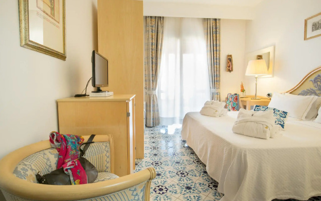 Hotel Eros