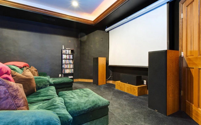 Abode in Vitrail