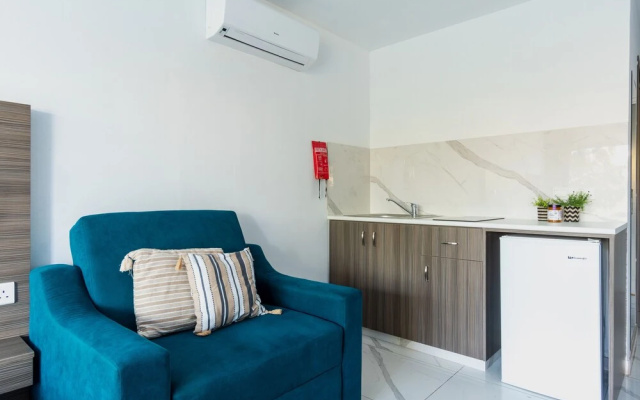 Rio Gardens - Fresh Studio w Shared Pool