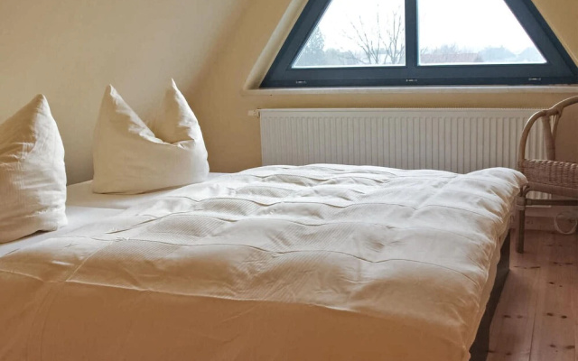 Stunning Apartment in Börgerende-rethwisch With Wifi and 2 Bedrooms