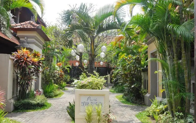 巴厘岛普里羽婆罗金巴兰酒店(Puri Dewa Bharata Jimbaran Bali)