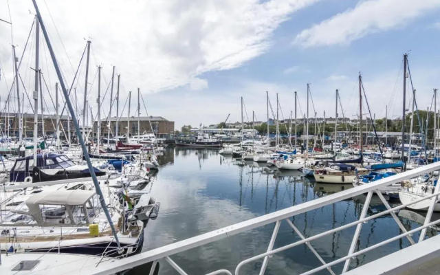 Marina View - 3 Bedroom Apartment - Milford Marina