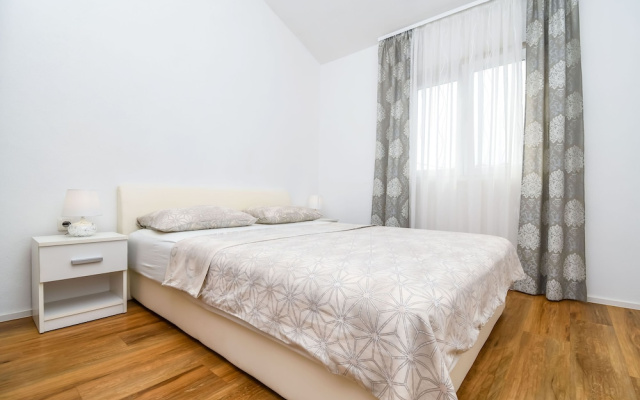 Apartments Mirjana