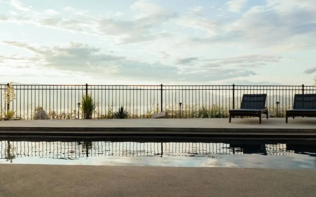 Salt w Pool Sauna Lake View Upper Mission Lux