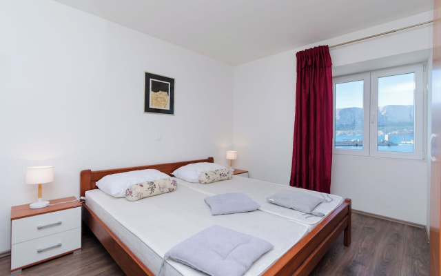 Apartment Jasna By the sea