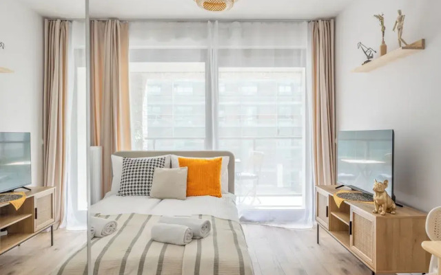 LILY APART - Rooftop Terrace Apartments by the Shipyard
