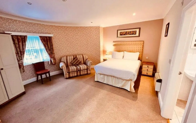 Crown Hotel - Stone (Near Stoke-On-Trent) by OYO