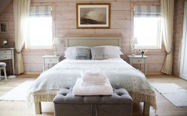 Netherton Farm Lodge