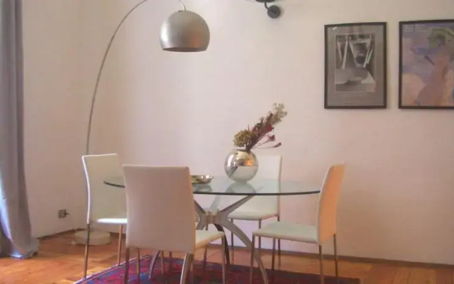 Elegant split level