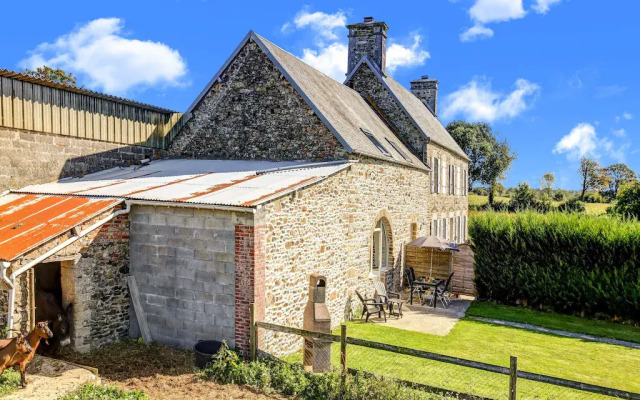 Welcoming Holiday Home in Brainville With Fenced Garden