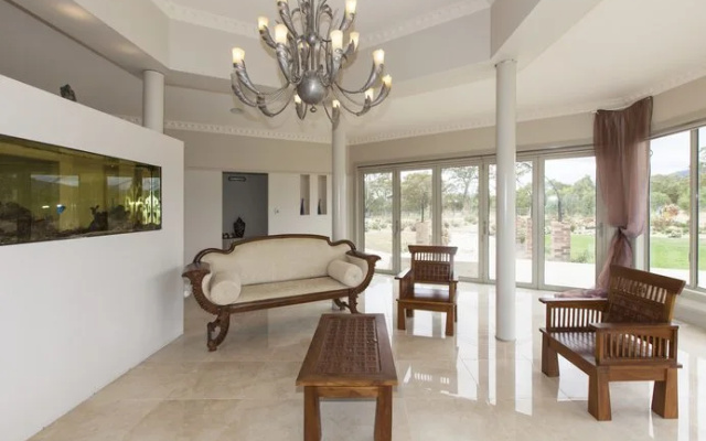 Aurora Manor Rooms
