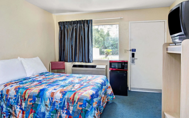 Knights Inn Jacksonville North