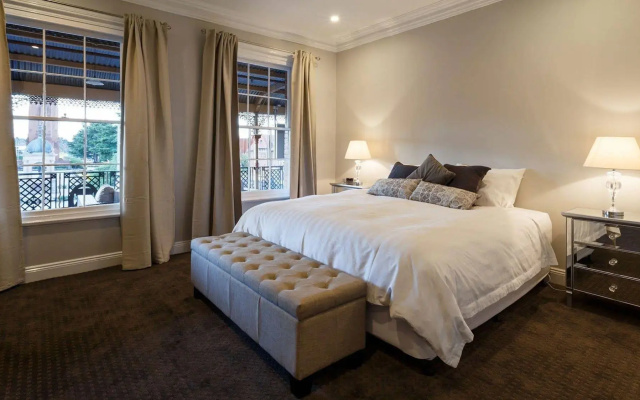 Bathurst Royal Apartments