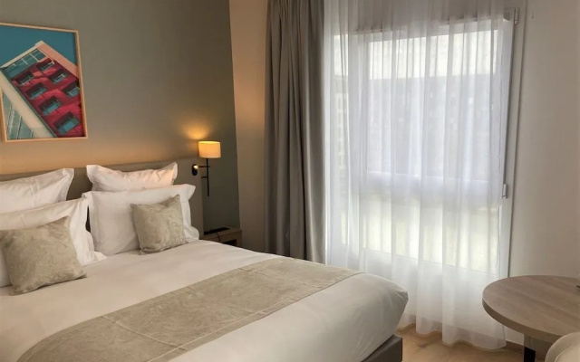Отель Residhome Quai d'Ivry