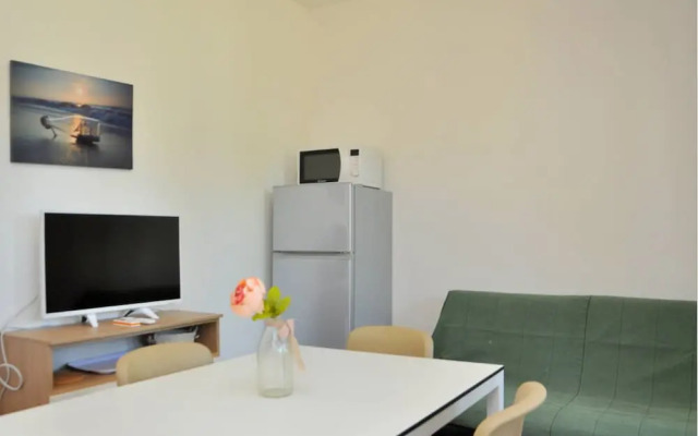 Cozy Flat With Terrace and Lift - Beahost