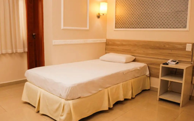 Atalanta Hotel