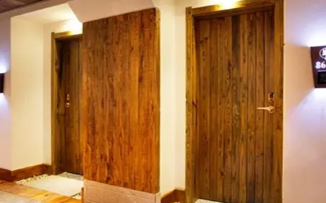 Tianmen Mountain Yuyuan Theme Hotel