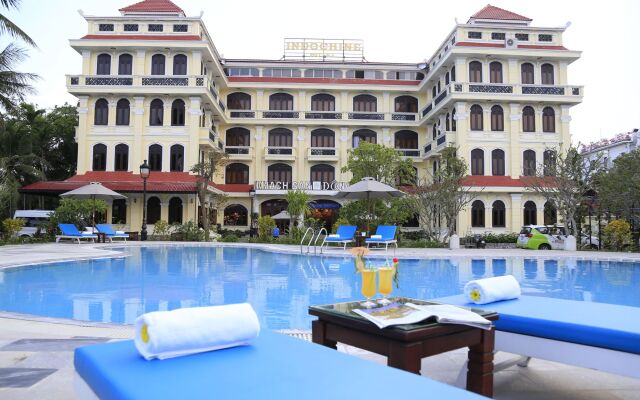 Indochine Hoi An Riverside Hotel & Spa вид на фасад