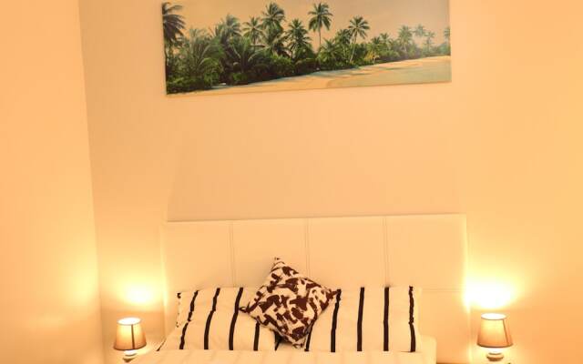 The Delight Hostel Lisbon вид на фасад