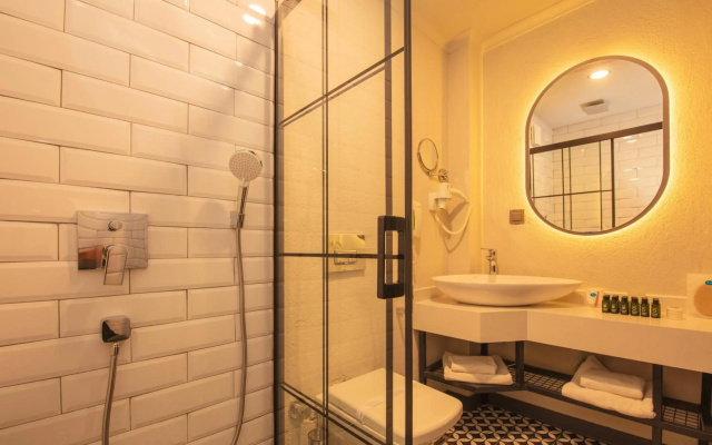 Morina Deluxe Hotel