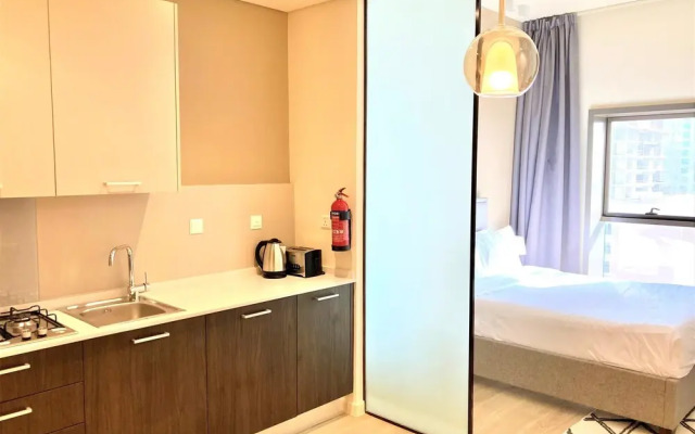Amazing Superior Studio With Balcony Park View JVC