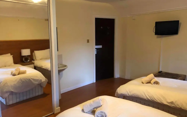 Eastbank Hotel