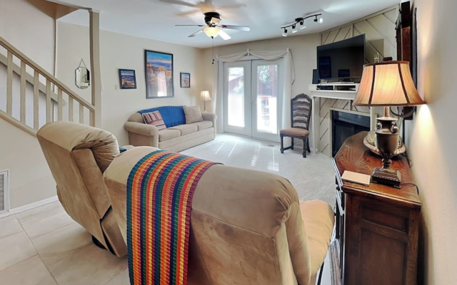 Whispering Bluff #402