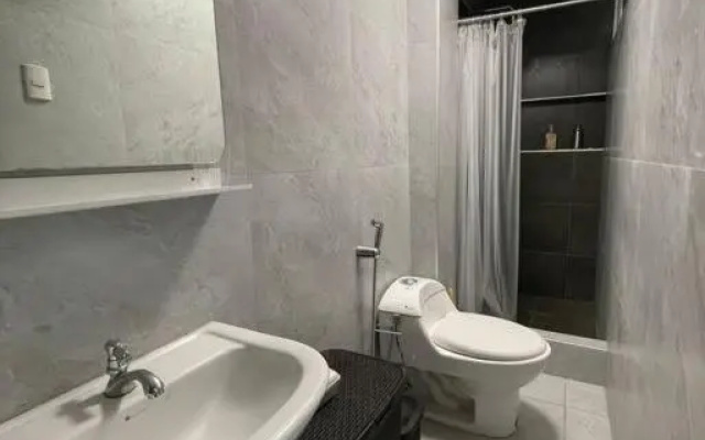 Hermosa suite cerca al malecón