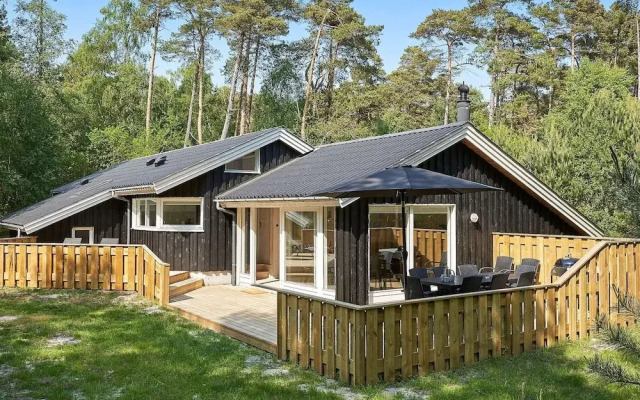 Luxury Retreat Near Beach