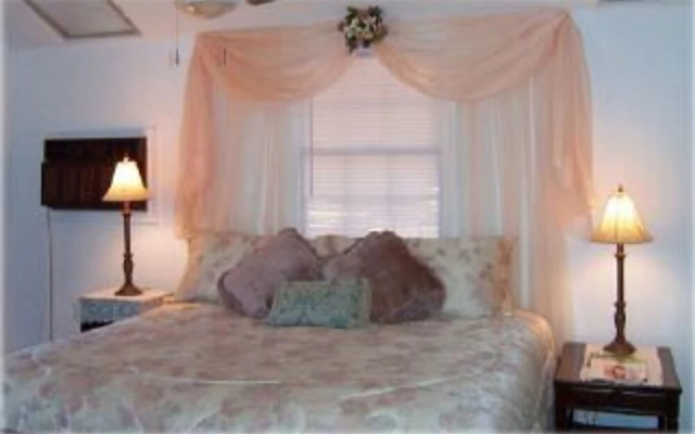 The Inn on Thistle Hill Bed & Breakfast and Wellness Center