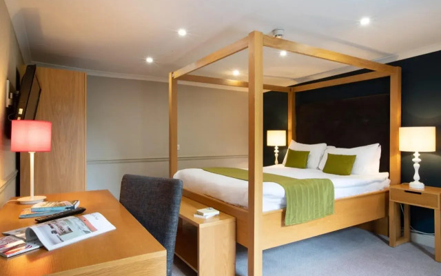 The George Hotel