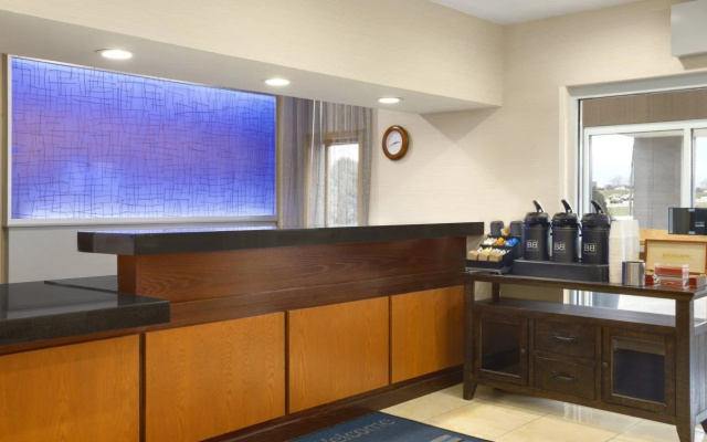 Dubuque Inn & Suites
