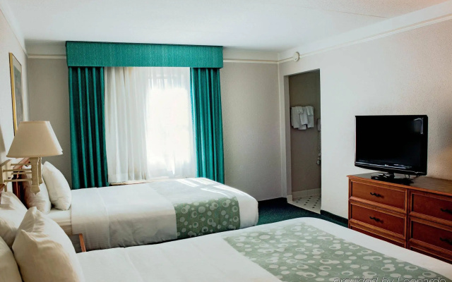 Motel 6 Hazelwood, MO