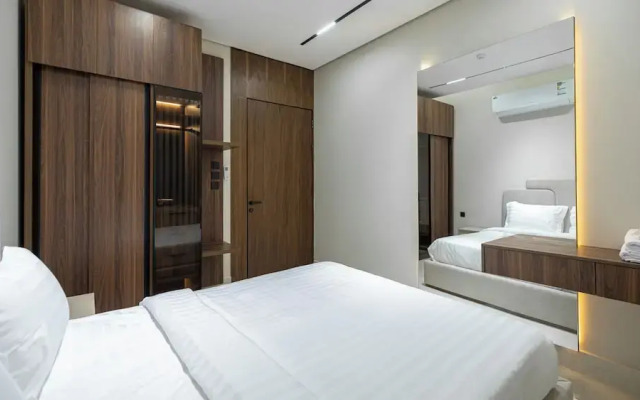 Luxury two bedroom Apartment Al Rawdha