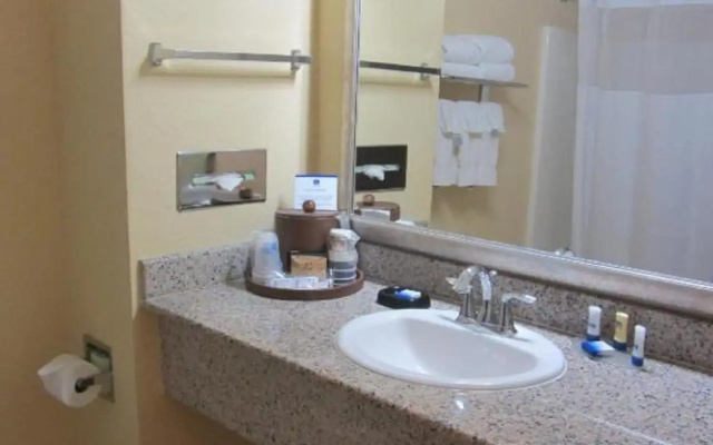 Best Western Plus Seawall Inn & Suites By The Beach