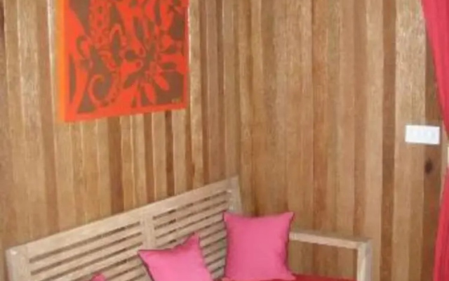 Pension La Perruche Rouge