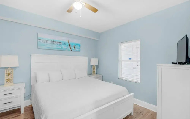 Laketown Wharf 838