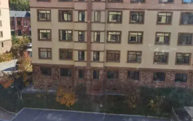 Benxi Hefu Apartment