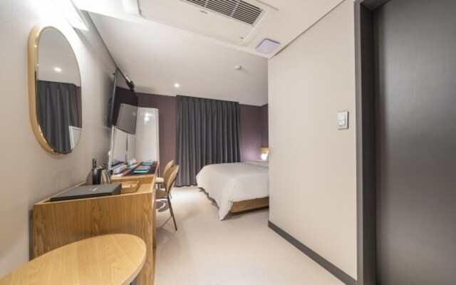 Brown Dot Hotel Wolgot