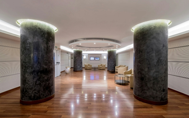 Holiday Inn Naples by IHG
